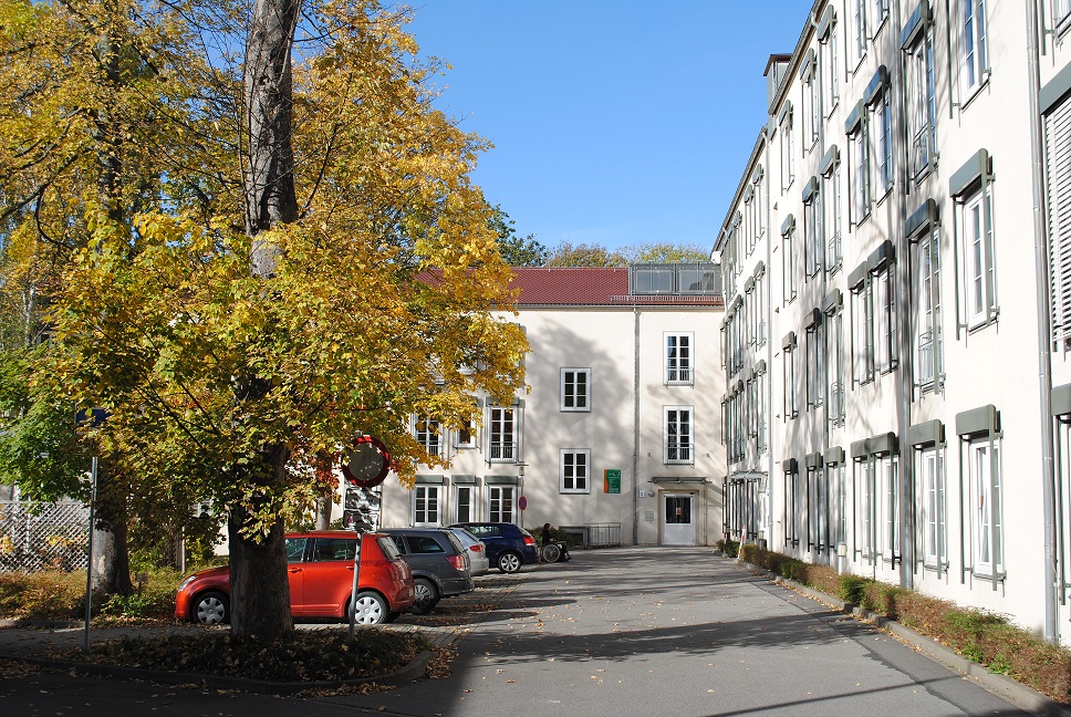 Wohnzentrum_Innenhof2.jpg